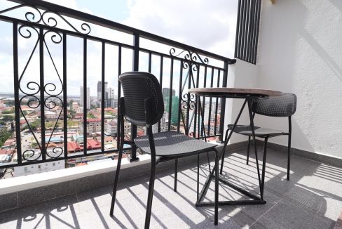One Bedroom Apartment with refreshing looks and better view of the city in Boeung Trabek (9)