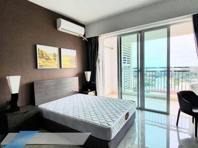 Service Studio Apartment with balcony for rent in Daun Penh is free booking now (1)