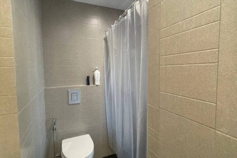 Spacious Studio Condominium access with Gym, Swimming Pool off with 45% in front of AEON Mall 1 (12)
