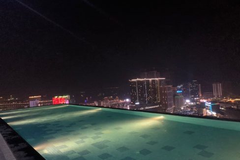 Spacious Studio Condominium access with Gym, Swimming Pool off with 45% in front of AEON Mall 1 (3)