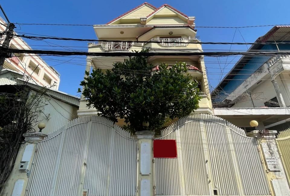 Two Large House for rent in Tuol Tumpong (1)