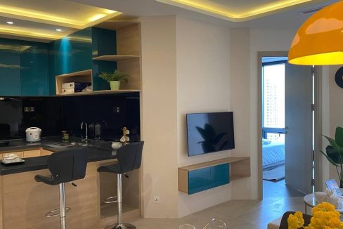 Urgent Luxury One Bedroom Condo Unit for sale access with Gym Swimming Pool Sky Bar (6)