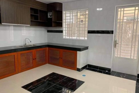 Very Nice Flat For Sale In Borey Mongkul (3)