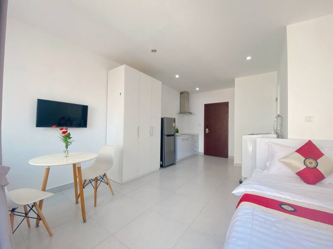 Beautiful Studio Service Apartment for rent in BKK1 (1)
