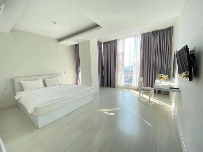 Charming 3 Bedrooms Apartment for rent in BKK1 (1)
