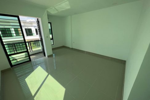 Classic Link 2 bedrooms Villa for sale in Takhmao (3)