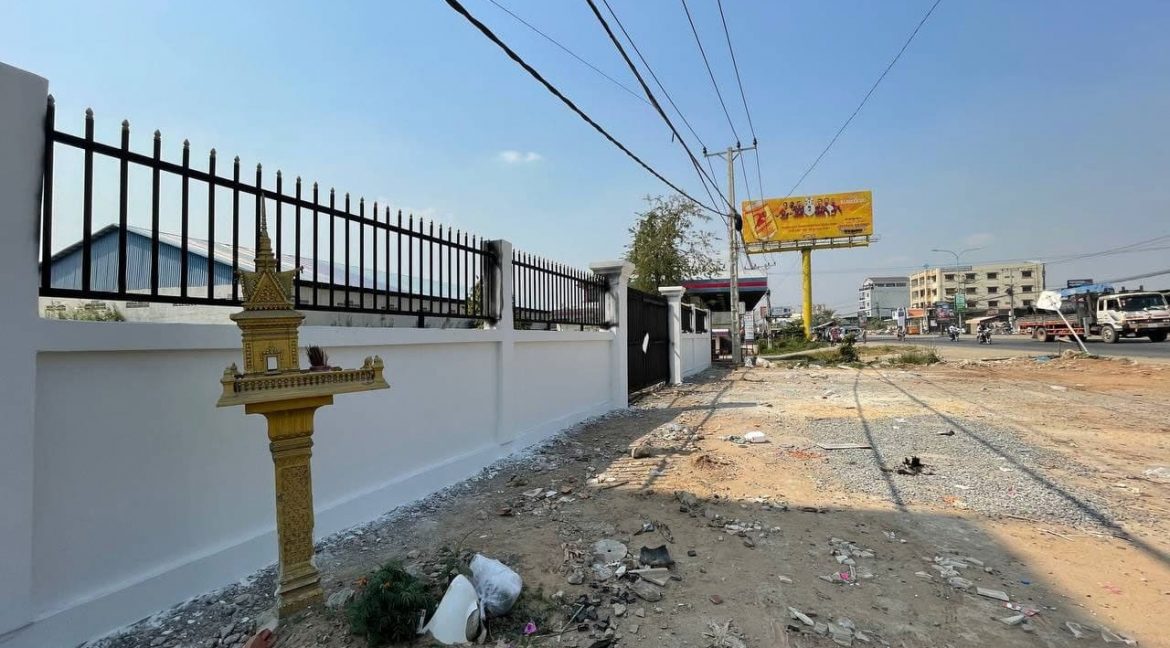 Good Location Land For Sale in Phnom Penh. (2)