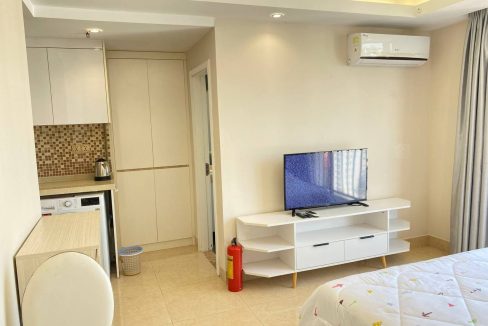 Good Location – Studio Apartment for rent in BKK is available now (2)