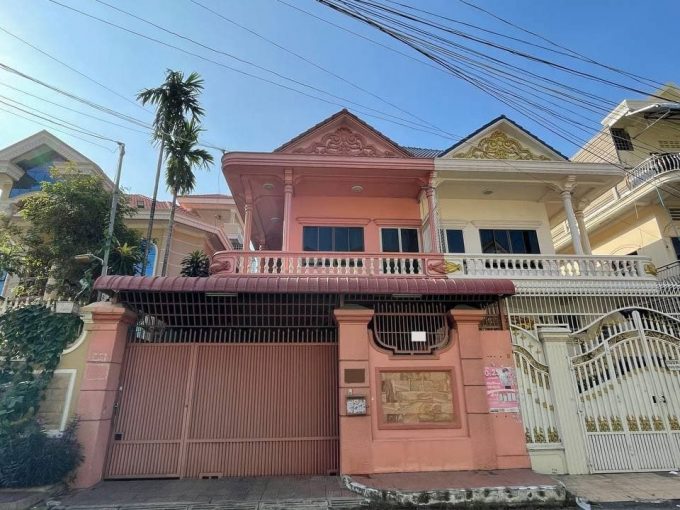 Large House for Sale in Tuol Tumpong area (1)