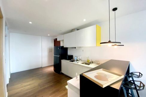 Luxury 2 Bedrooms Condo for rent along Sothearos Boulevard in front of AEON Mall 1 (6)