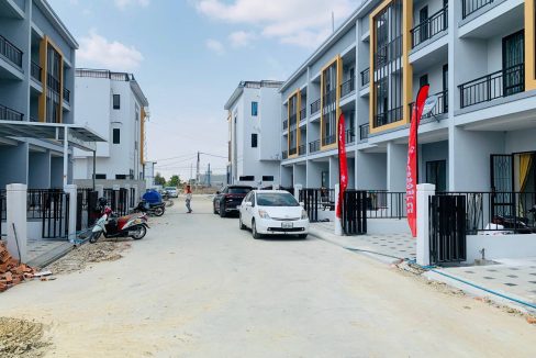 Modern Stylist Link Villa for Sale in ChoukVa 2 (7)