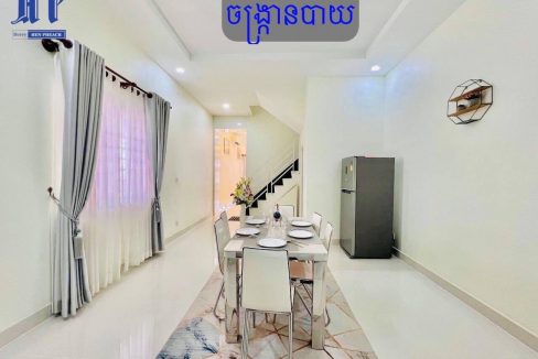 Modern Very Nice Shophouse For Sale in Dangkor (4)