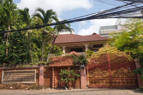 Spacious Villa with the Best Location for Rent in Toul Kork (1)