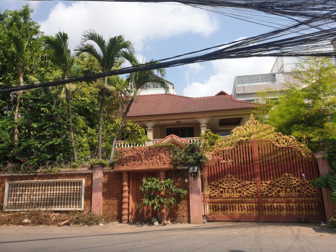 Spacious Villa with the Best Location for Rent in Toul Kork (1)