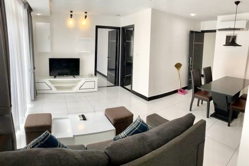 Two Bedrooms Service Apartment with fully furnished free access to gym, steam, sauna and pool in BKK3 (5)
