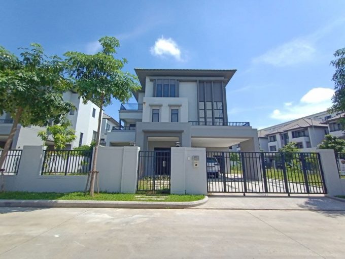 Very Nice Queen Villa For Sale In Borey Chip Mong Land (1)