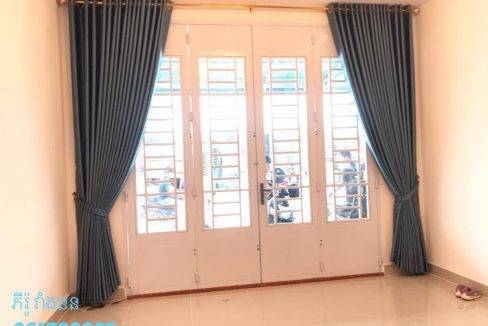 House For Sale With Very Nice Location in Khan Dangkor (3)