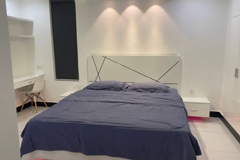 Modern 1 Bedroom Apartment (6)