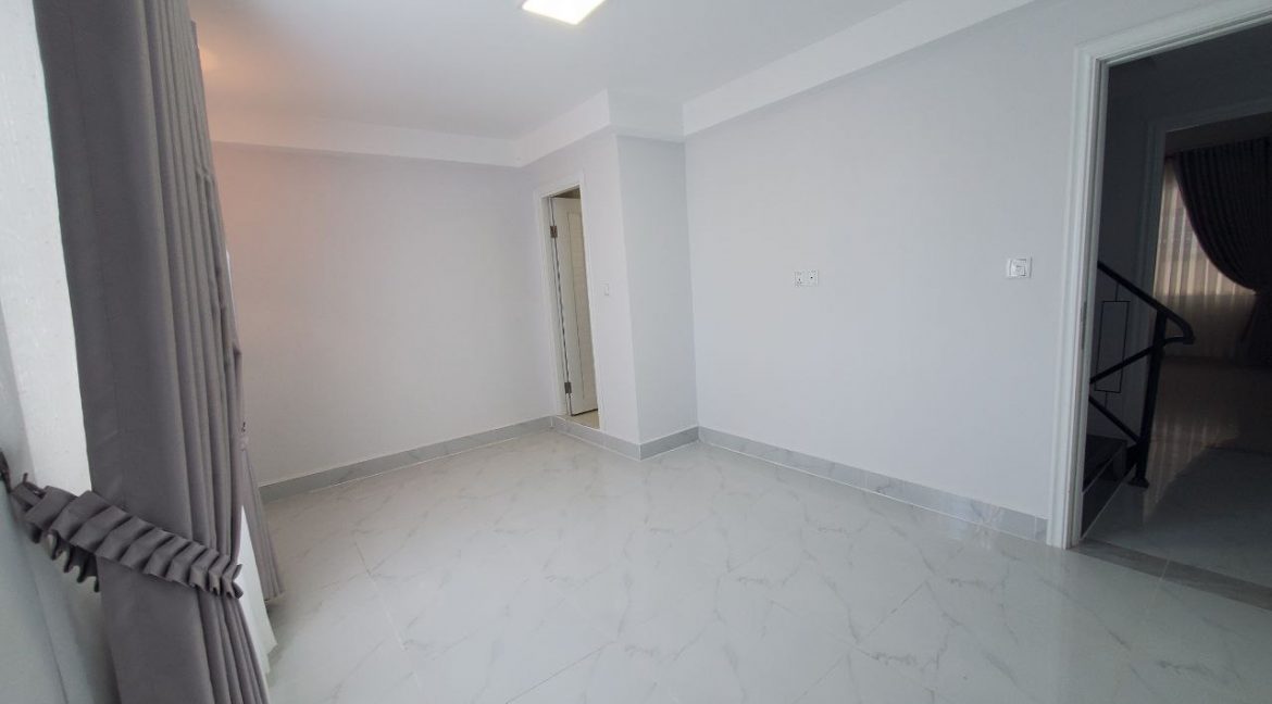 Modern House for Sale With Good Location in Kandal Province (9)