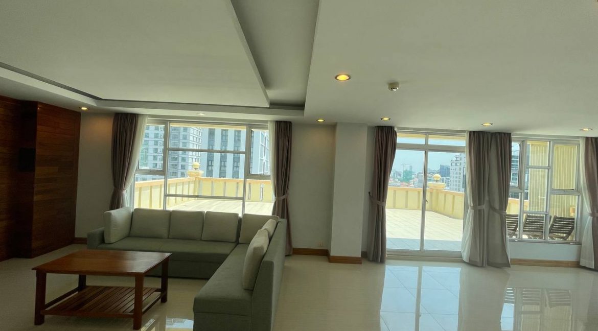 Spacious 2 Bedrooms Apartment for Rent in Khan Charmkamorn (1)