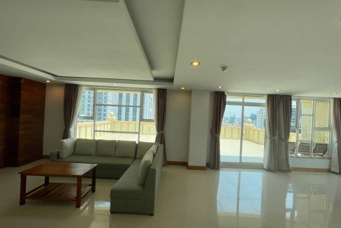 Spacious 2 Bedrooms Apartment for Rent in Khan Charmkamorn (1)