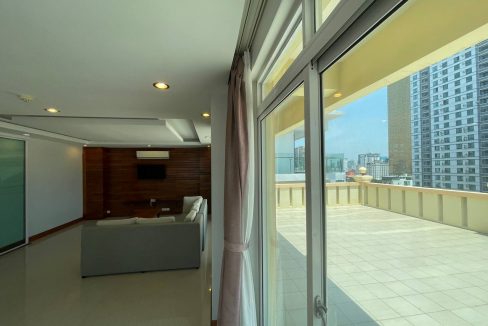 Spacious 2 Bedrooms Apartment for Rent in Khan Charmkamorn (3)