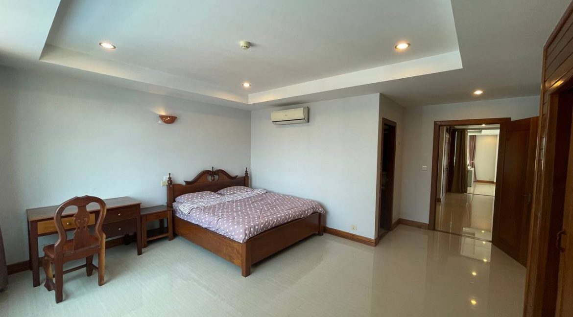 Spacious 2 Bedrooms Apartment for Rent in Khan Charmkamorn (6)