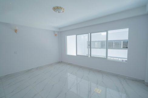 Spacious Shophouse for Sale in Kandal Province (7)