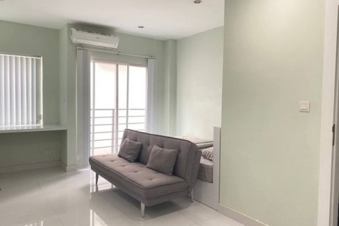Studio Apartment with Swimming pool for Rent In Chamkarmom (4)