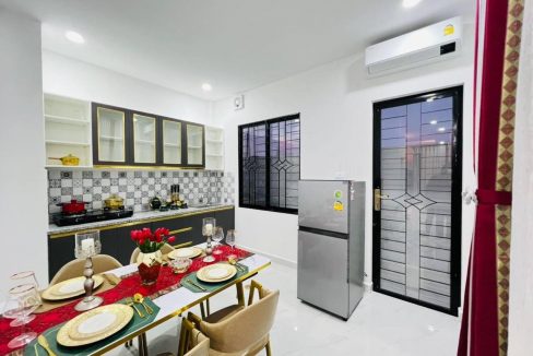 Very Nice Shophouse for Sale in Khan Pou Senchey (11)