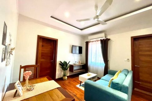 Beautiful Swimming Pool with One Bedroom Apartment for Rent In Doun Penh (1)