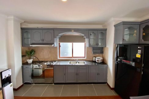 Furnished 3 Bedrooms Serviced Apartment for Rent In BKK (11)