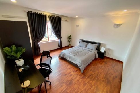 Furnished 3 Bedrooms Serviced Apartment for Rent In BKK (5)