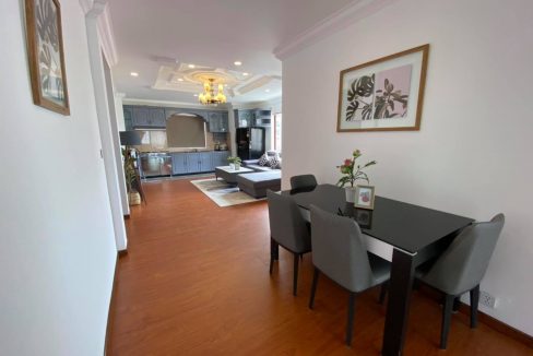 Furnished 3 Bedrooms Serviced Apartment for Rent In BKK (7)