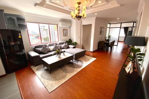 Furnished 3 Bedrooms Serviced Apartment for Rent In BKK (8)