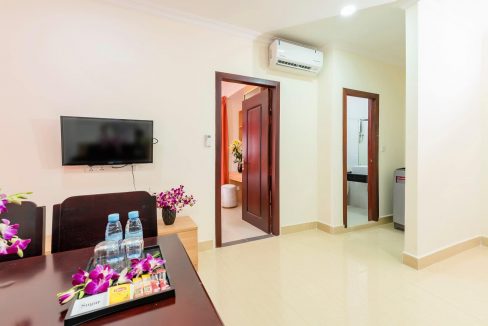 Luxury Two Bedrooms Apartment for Rent In Boeng Keng Kang (3)