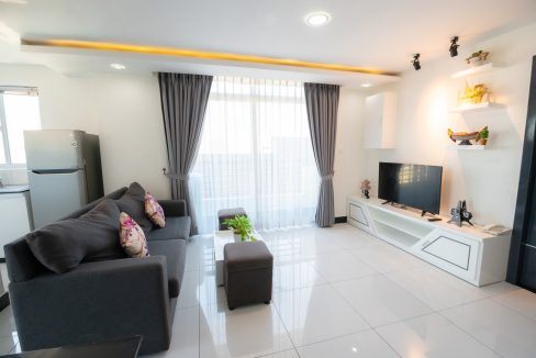 Modern Two Bedroom Apartment for Rent In BKK (4)