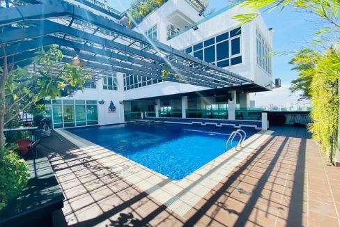 One Bedroom Apartment with Swimming Pool for Rent In BKK (1)