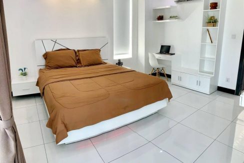 One Bedroom Apartment with Swimming Pool for Rent In BKK (2)