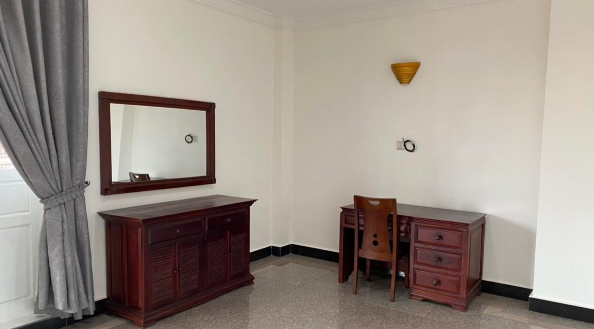 Swimming Pool with Two Bedrooms Apartment for Rent In Khan 7 Makara (3)