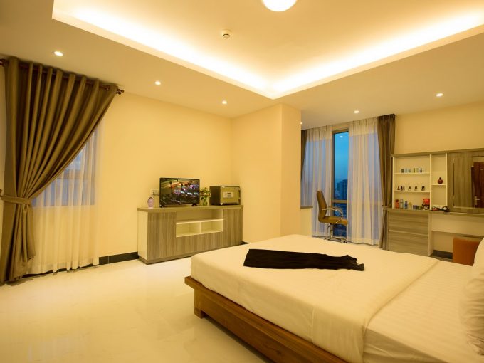 Charming Two Bedrooms Apartment for Rent with Best Location In Boeng Keng Kang (1)