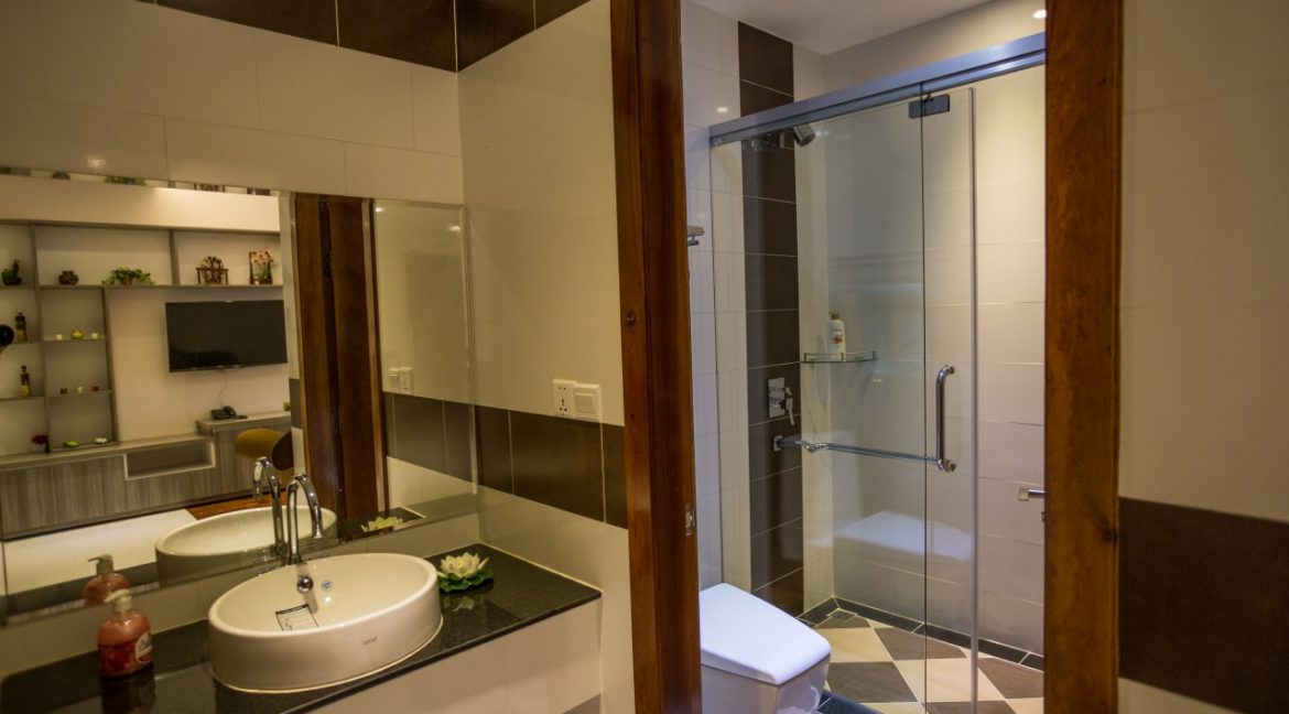 Charming Two Bedrooms Apartment for Rent with Best Location In Boeng Keng Kang (10)