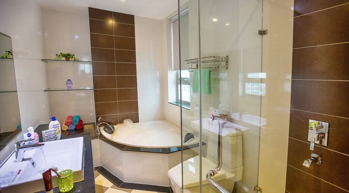 Charming Two Bedrooms Apartment for Rent with Best Location In Boeng Keng Kang (6)