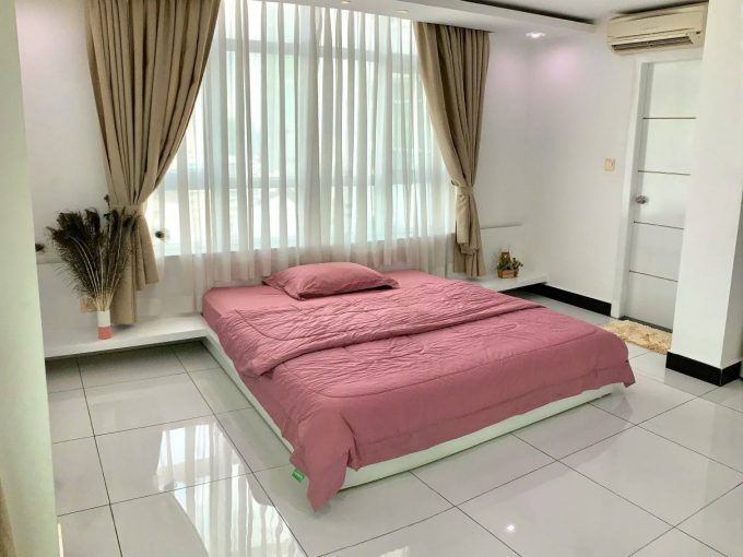 Fully Furnished Three Bedrooms Apartment for Rent In Boeng Keng Kang (1)