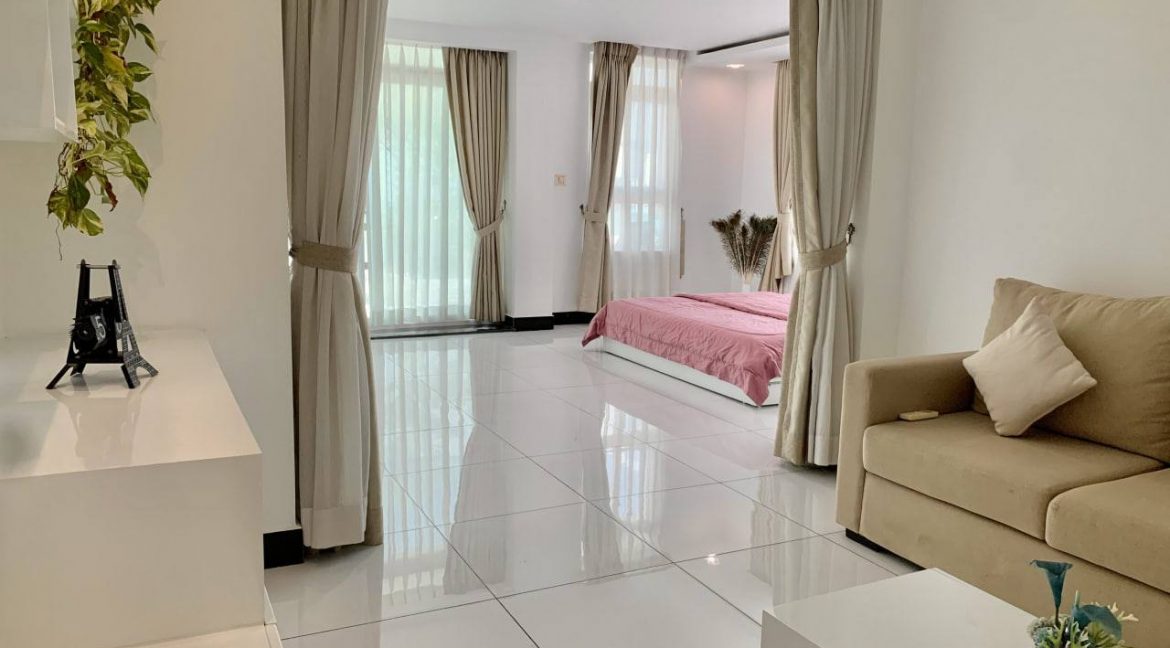 Fully Furnished Three Bedrooms Apartment for Rent In Boeng Keng Kang (4)