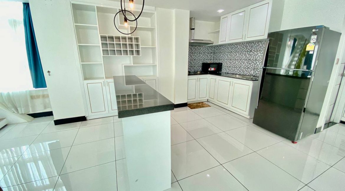Fully Furnished Three Bedrooms Apartment for Rent In Boeng Keng Kang (9)