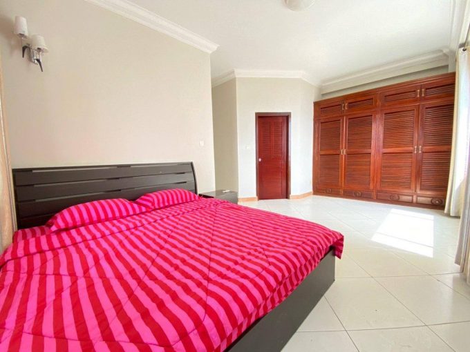 Fully furnished 2 bedrooms Available for Rent in Chroy Changvar (1)
