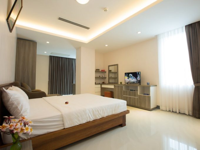 Spacious Three Bedrooms Apartment for Rent In Boeng Keng Kang (1)