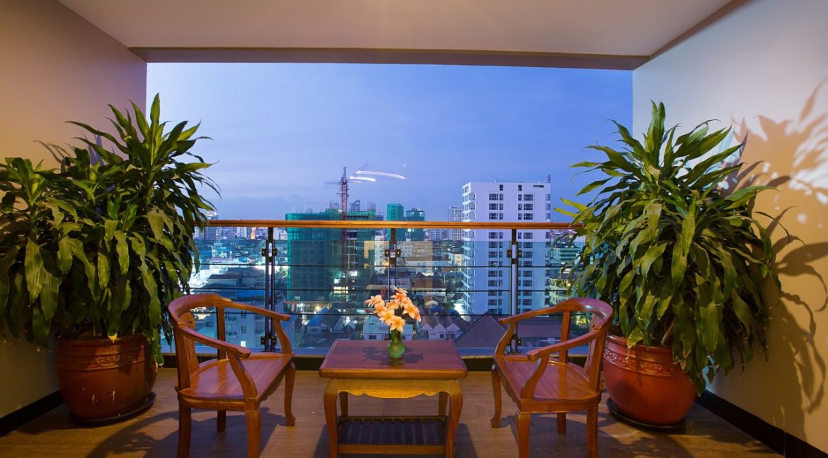 Spacious Three Bedrooms Apartment for Rent In Boeng Keng Kang (10)