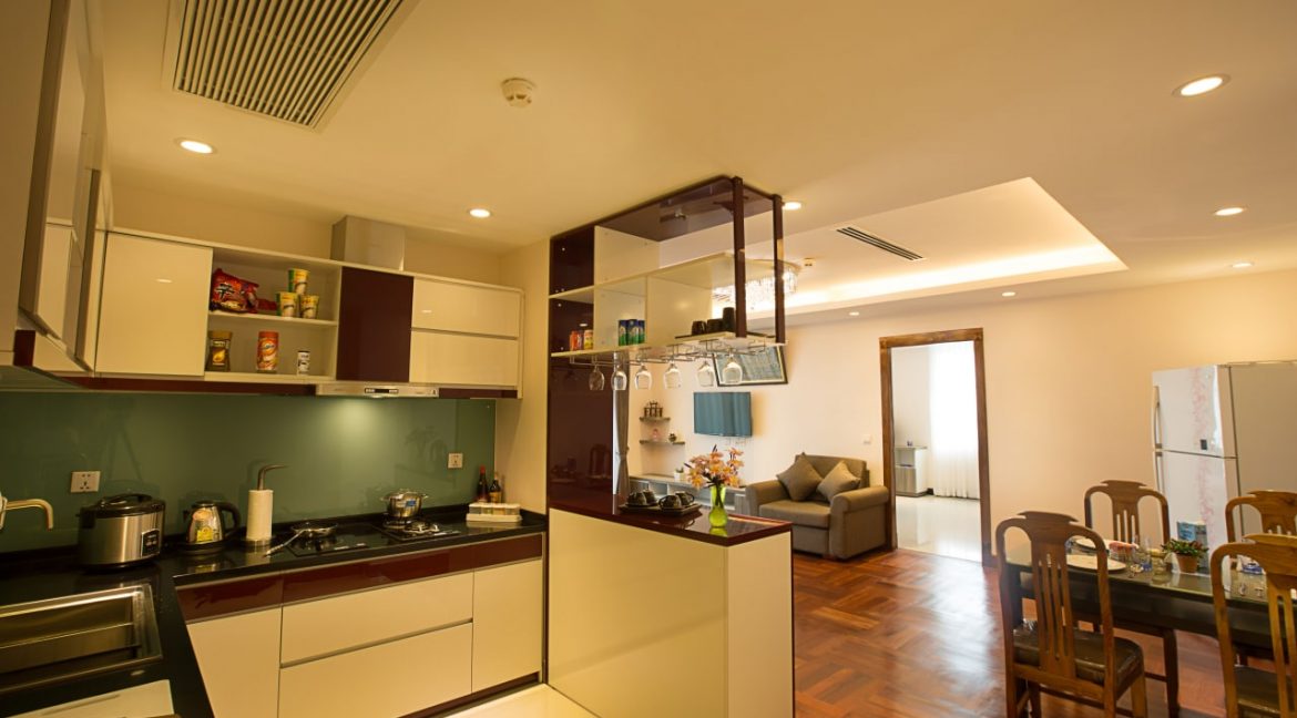 Spacious Three Bedrooms Apartment for Rent In Boeng Keng Kang (2)